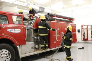 C-R Firetruck donated to Cit Collgiale